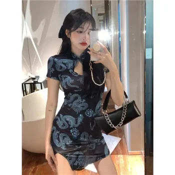 2023 Лято секси кухи дракон отпечатани тънък страничен прорез мини Cheongsam рокля Костюми за нощен клуб в китайски стил на жените Вестидос