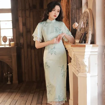 Cheongsam Китайска традиционна рокля Темперамент Елегантен стил на млада дама Подобрен Голямо цвете Qipao Пролет 2023 Ново ежедневно облекло