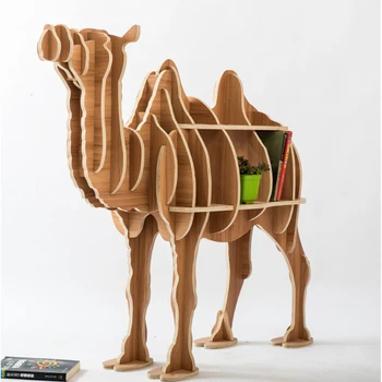 Creative Camel Bookshelf Декоративен рафт Прозорец Картина Къща за книги Дървена подова декорация Животински багажник Модел стая Меко монтиран