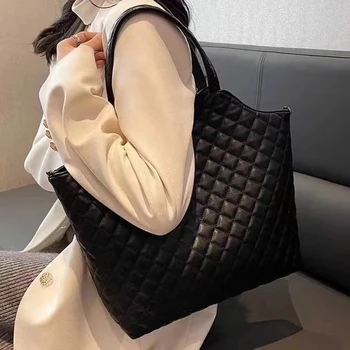 Луксозни дамски чанти за рамо Дизайнерска марка портмонета Чанта Висококачествена чанта за съединител Crossbody 2023 _DGZH-2310_