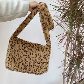 Пухкава чанта за рамо от изкуствена кожа Луксозни леопардови чанти Crossbody за жени Зимни меки плюшени чанти Дизайнерска чанта за животински принт Tote