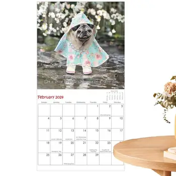Сладко куче Календар 2024 Кученца Месечни стенни календари 12 X 12Inch Сладък мопс изображения Животински календар Семеен плановик & Ежедневно
